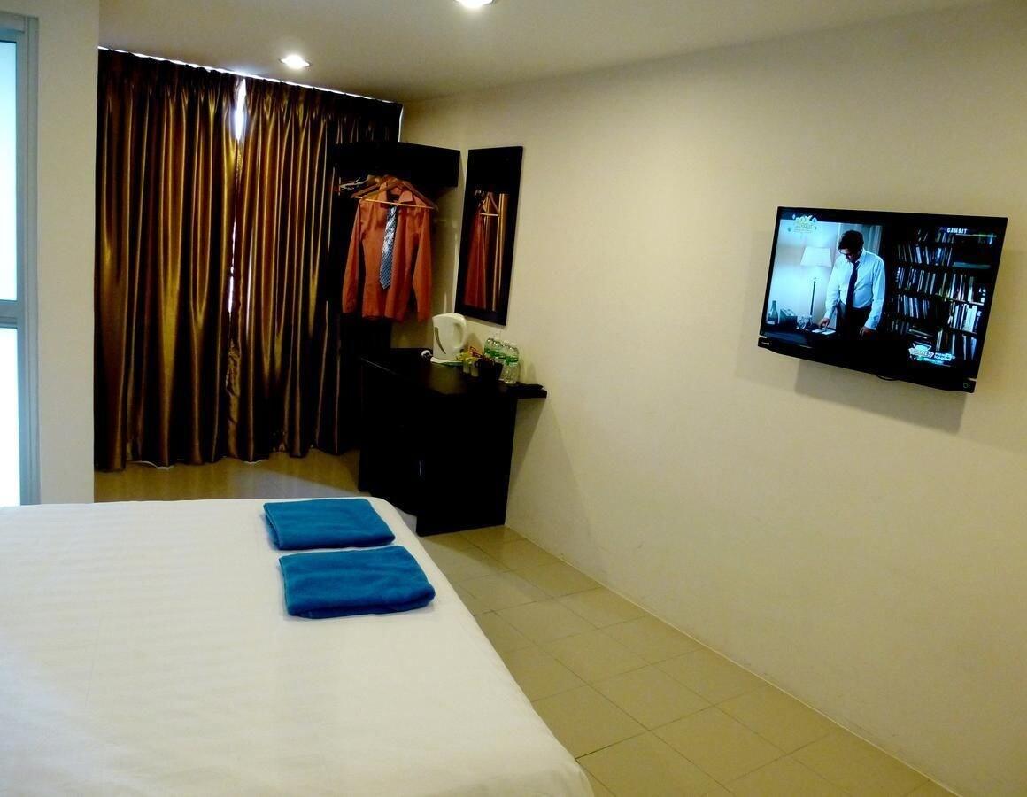 Your Hotel Кланг Екстериор снимка