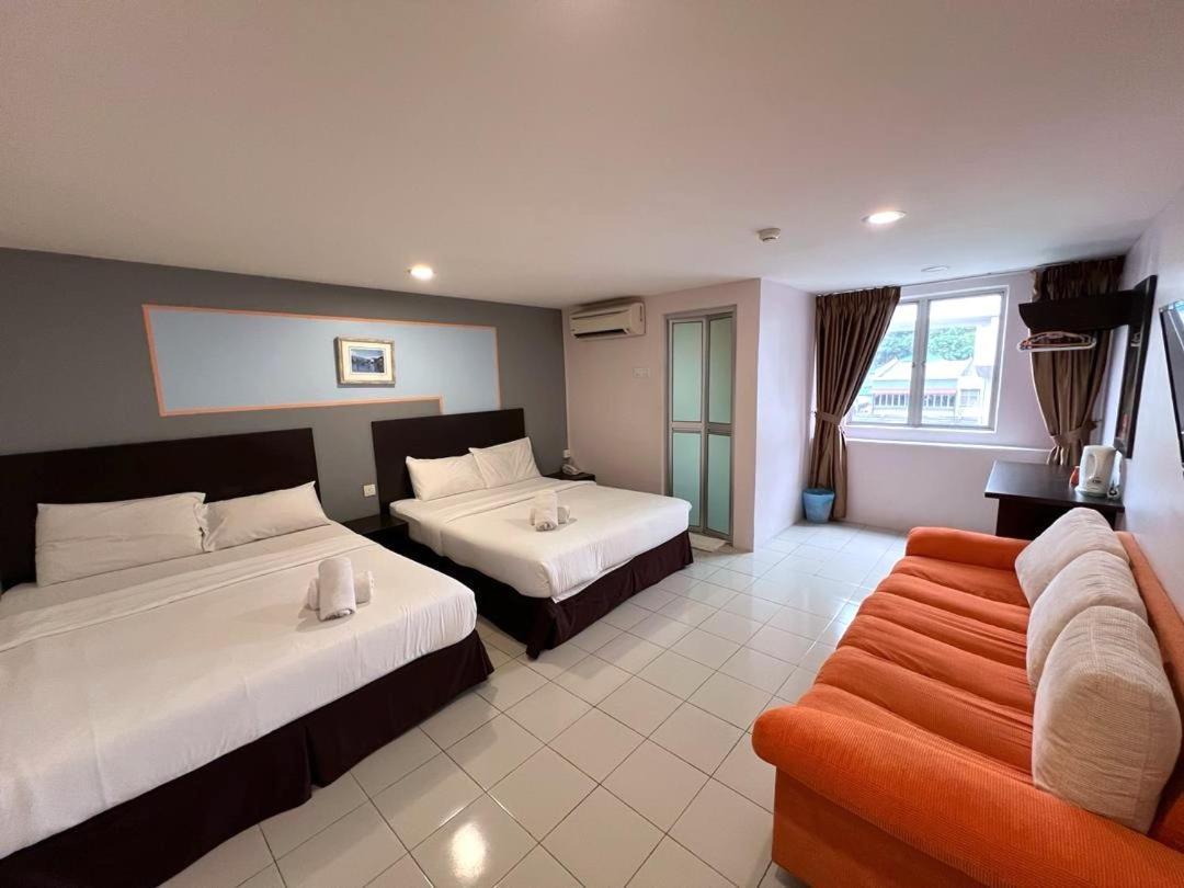 Your Hotel Кланг Екстериор снимка