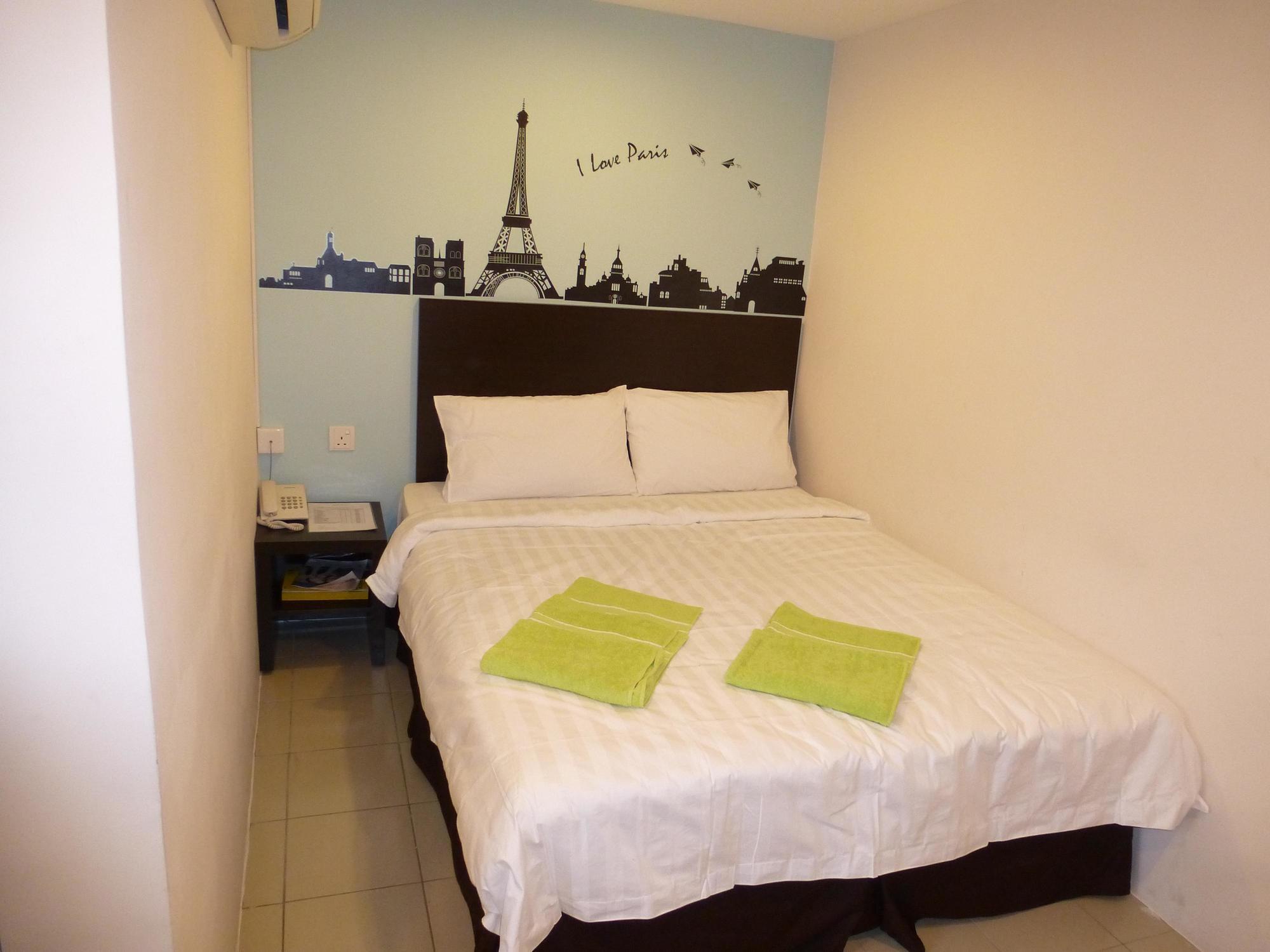 Your Hotel Кланг Екстериор снимка