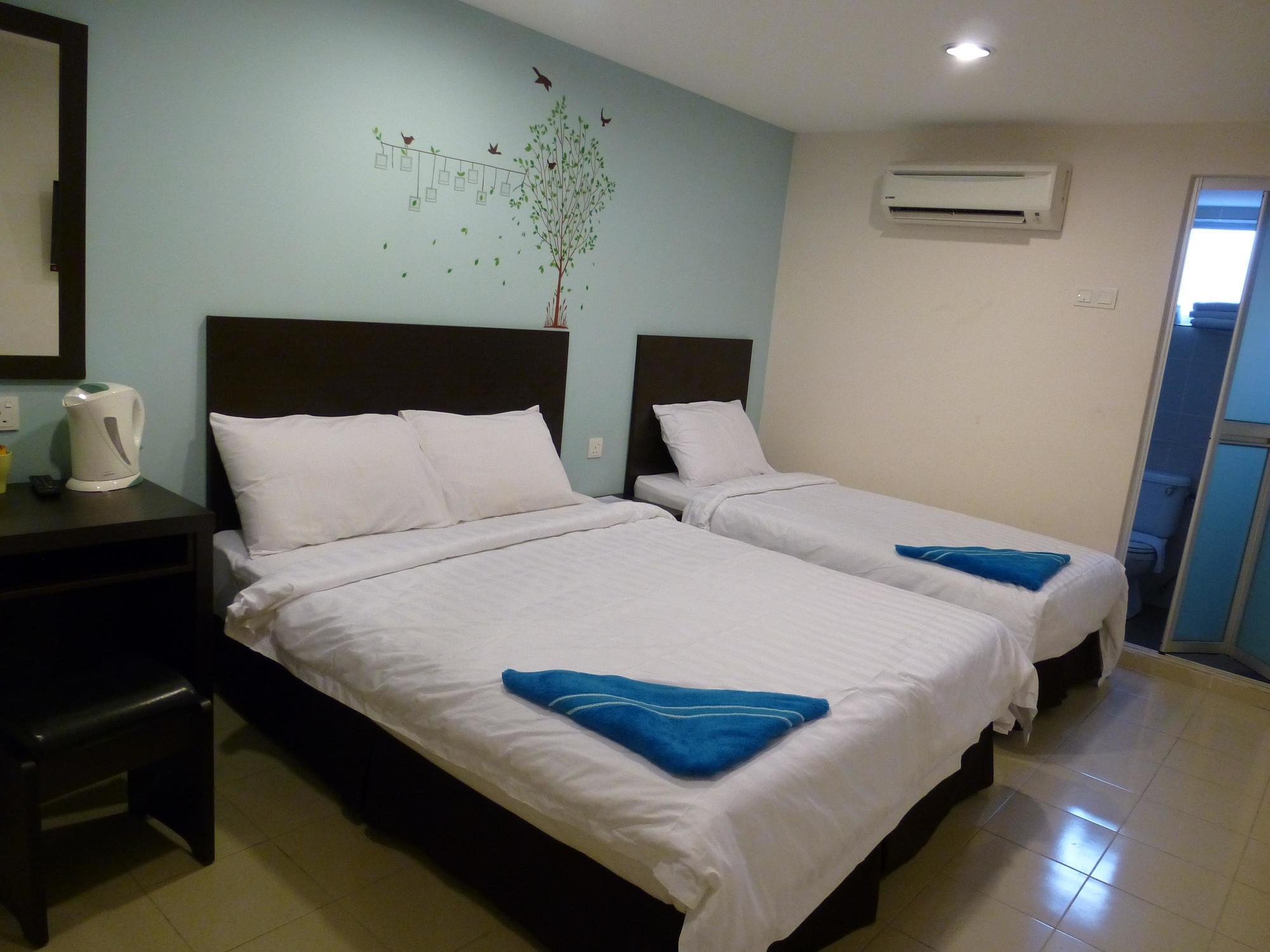 Your Hotel Кланг Екстериор снимка