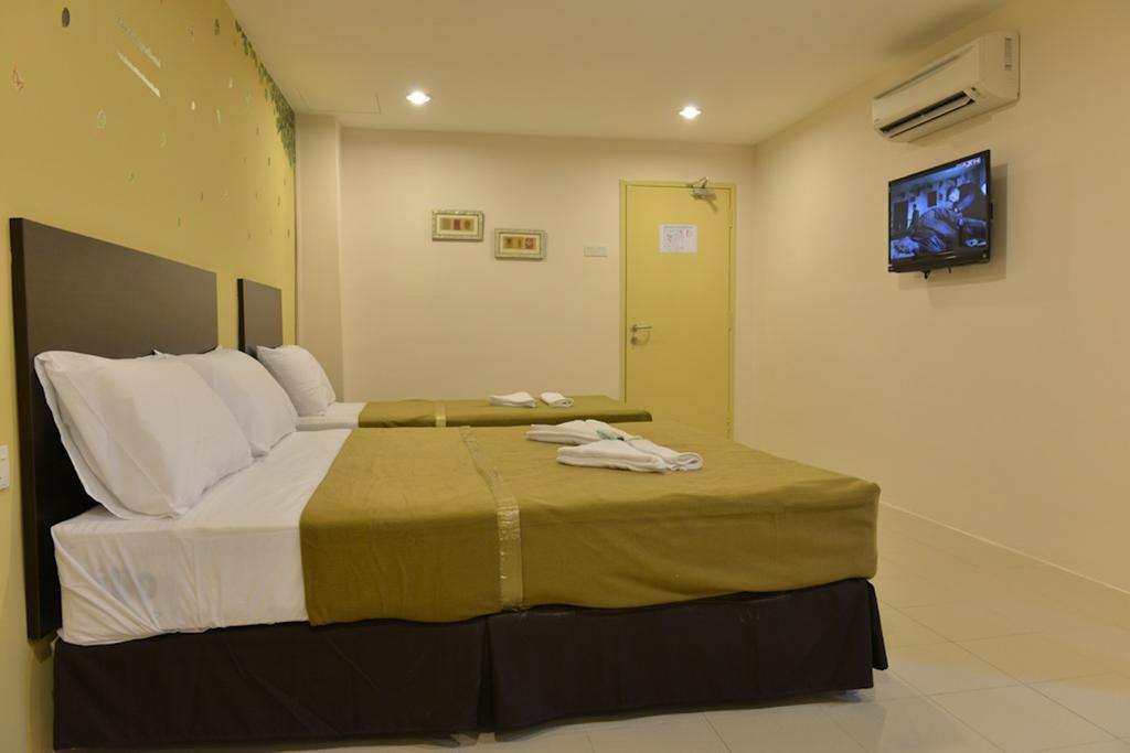 Your Hotel Кланг Екстериор снимка