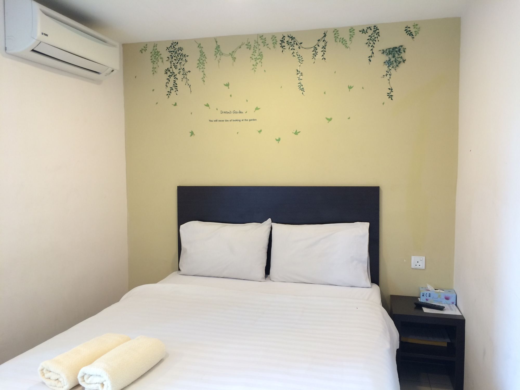 Your Hotel Кланг Екстериор снимка